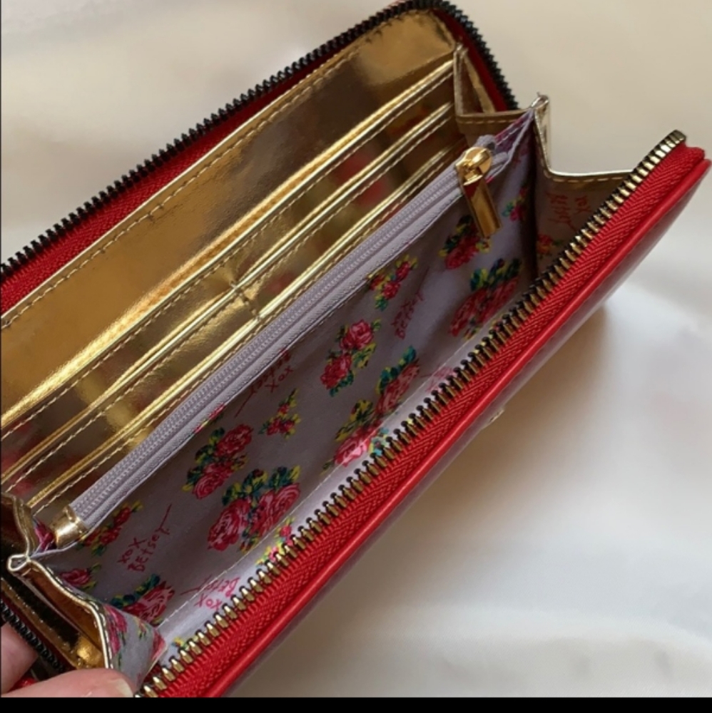 Betsey Johnson Red Bow Wallet. NWT - Picture 4 of 7